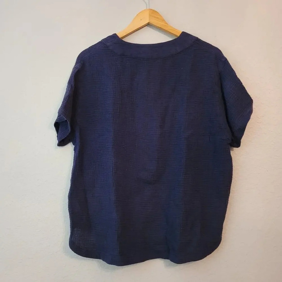 Outerknown Women's Blouse Top M Blue Gauzy Organic Cotton Short Sleeves V-Neck - Picture 3 of 12
